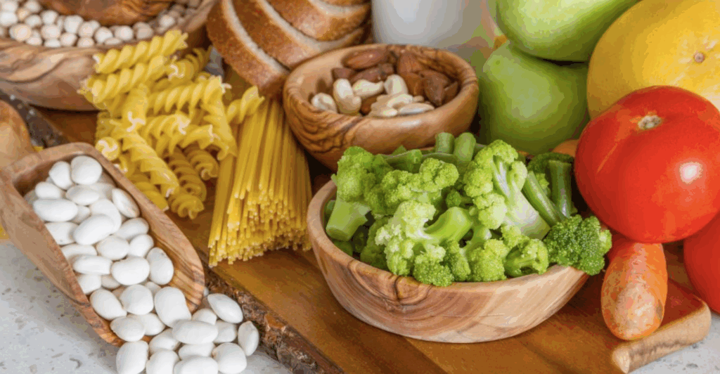 Mix of nutritious foods: fruits, veggies, whole grains, lean proteins.