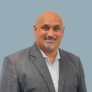 Curis-headshots-5. Png